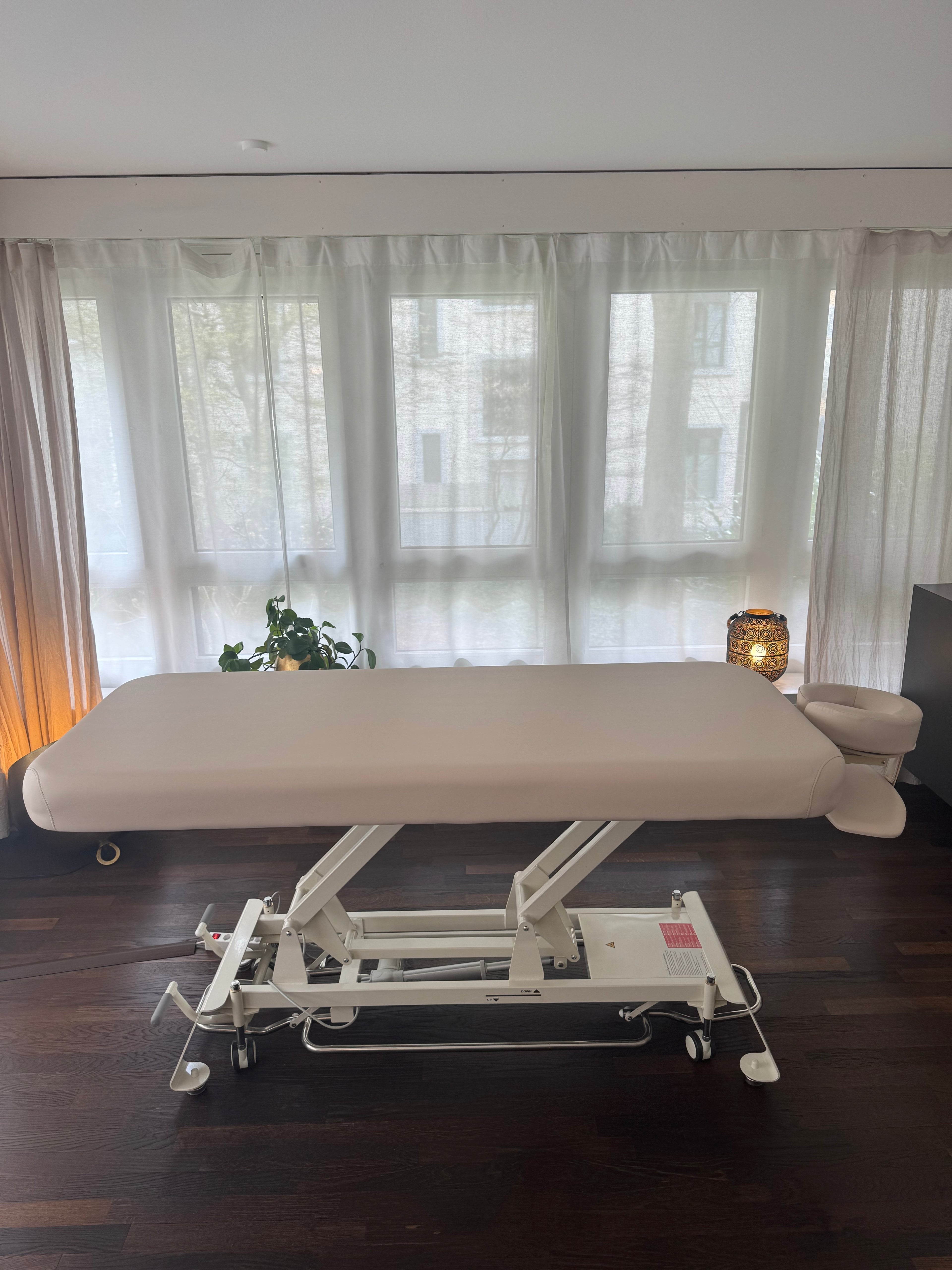 Elektrische Massageliege